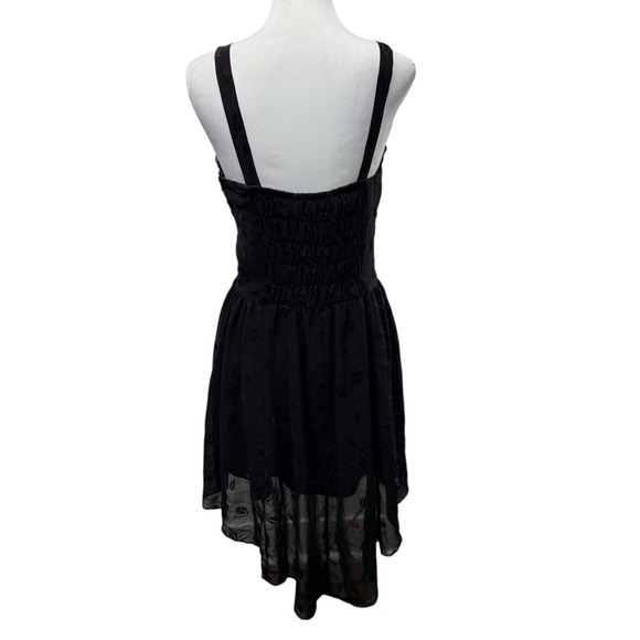 Too - Picture 9 of 11